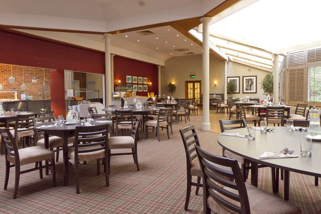 De Vere Latimer Estate Hotel Chesham Restaurant photo